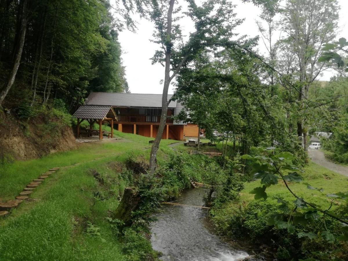 格拉克山林小屋 艾兹基 外观 照片